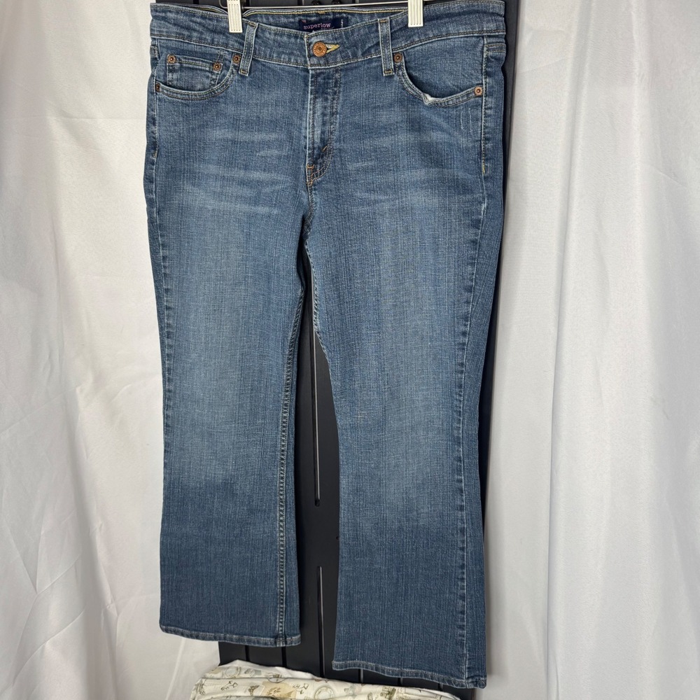 Levi's Women's 518 Superlow Bootcut Jeans Medium Wash Size 13 Short